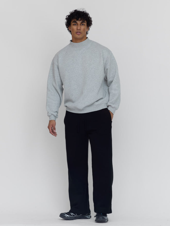 Core Mock Neck Sweatshirt in Heather Gray