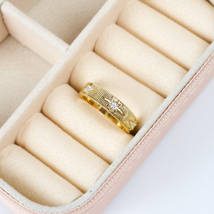 Gold Lola Ring (Gizelle)