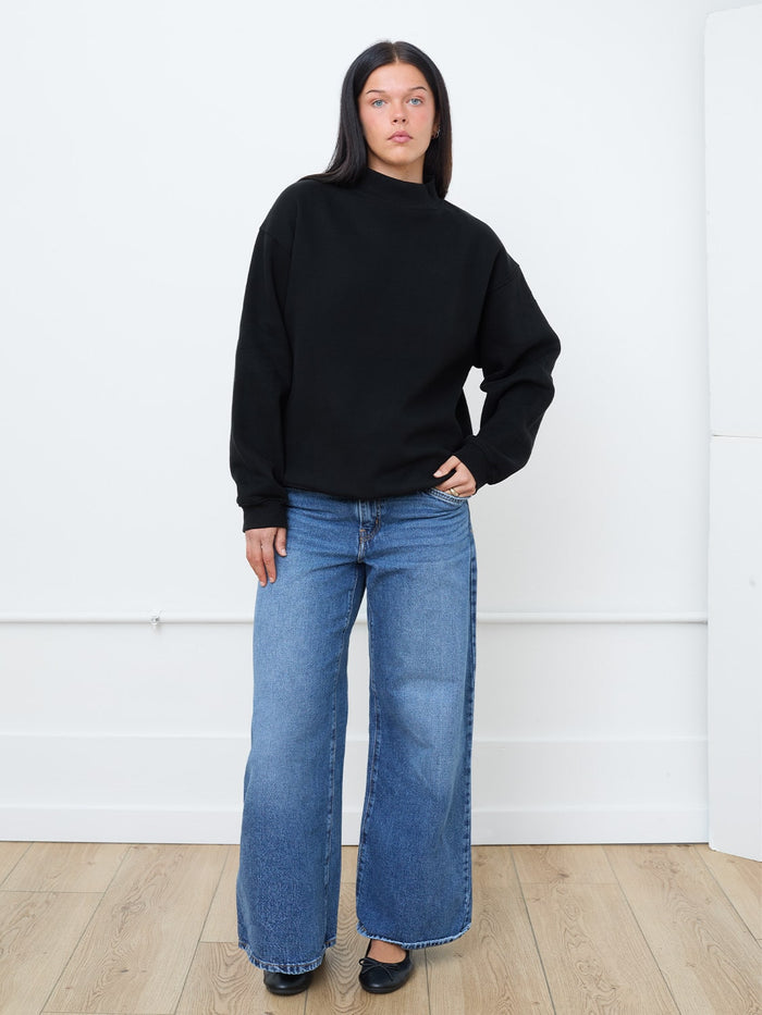 Core Mock Neck Sweatshirt in Black