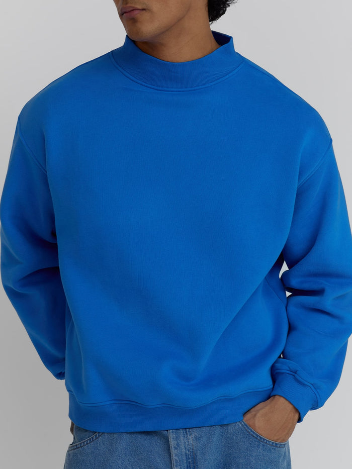 Core Mock Neck Sweatshirt in Electric Blue