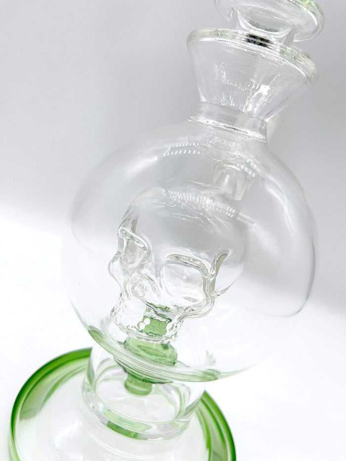 Smoke Station Water Pipe Crystal Skull Water Pipe