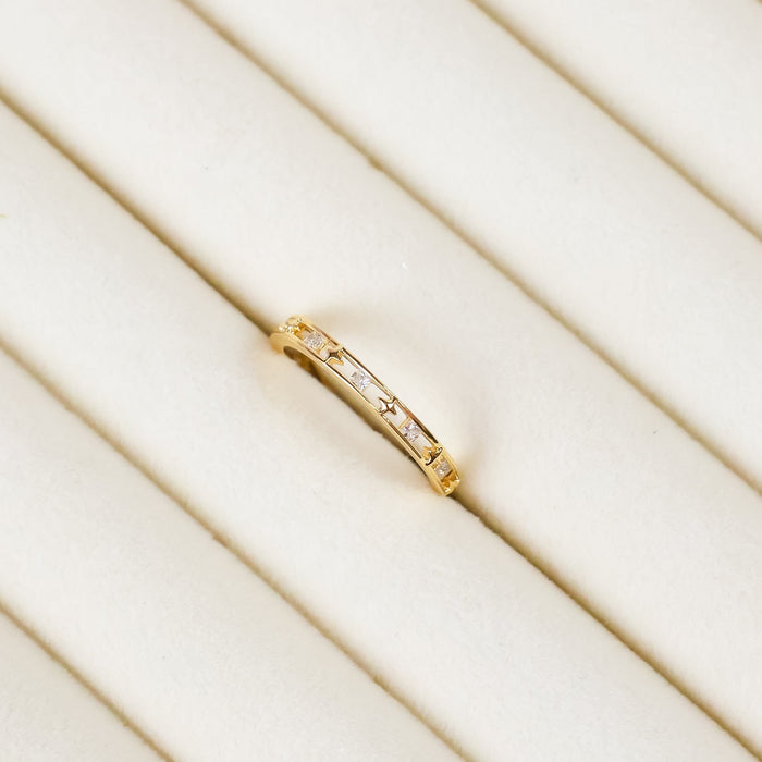 Gold Star Ring (Gizelle)