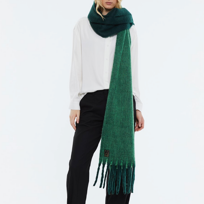 Green scarf (Andam)
