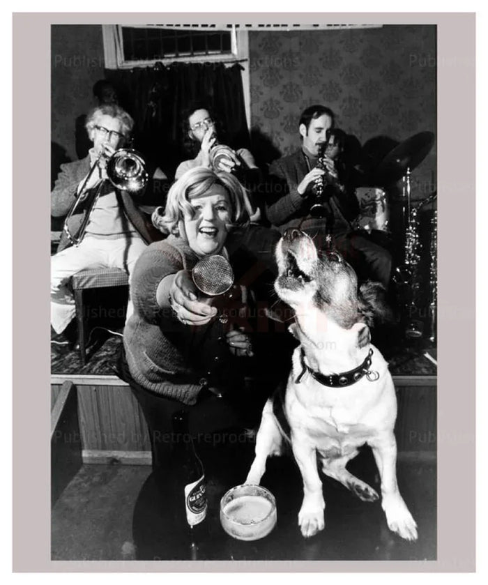 Howling Success - VINTAGEARTREPRINTS.COM