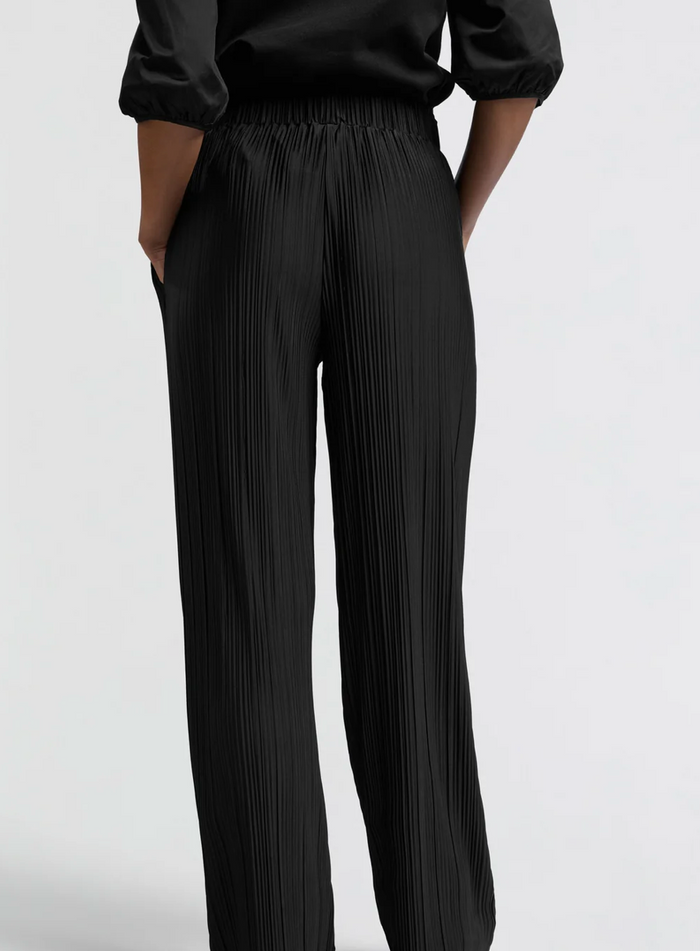 Pleated Wide Leg Trousers (Yaya)