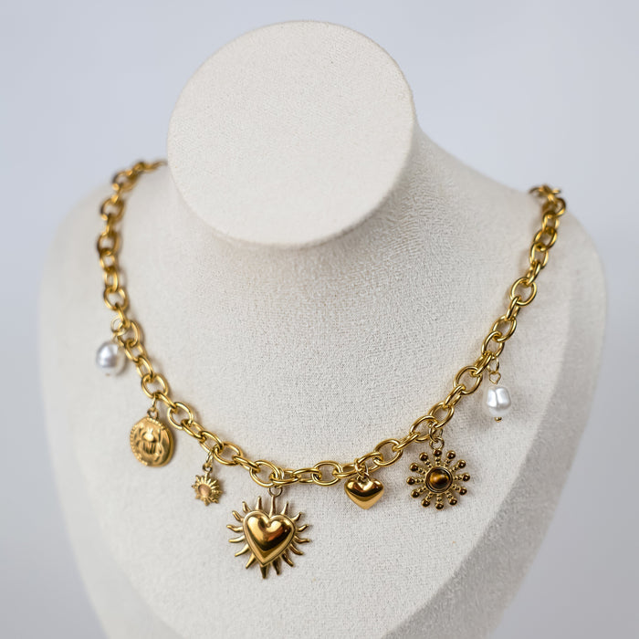 Rising Sun Necklace Gold (Gizelle)