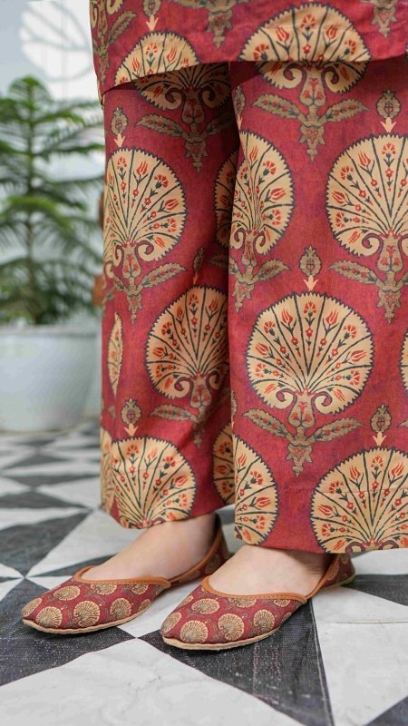 Rustic Royale Unstitched X Khussa (Combo Set)