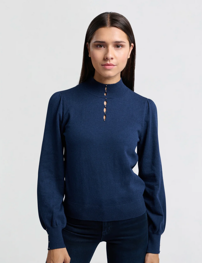 Soft Turtleneck Top (Yaya)