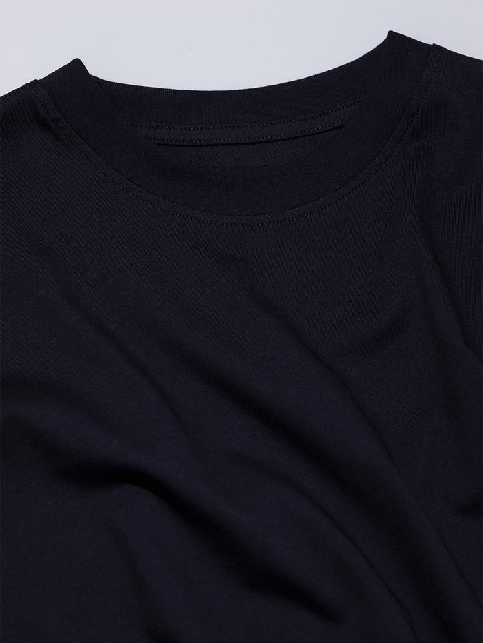 detail of premium mens t-shirt black one dna